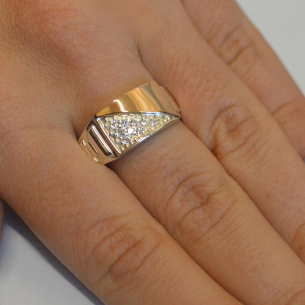 Срібний перстень  зі вставками з золота