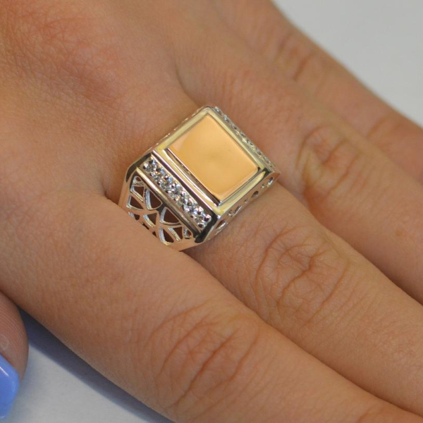 Срібний перстень  зі вставками з золота