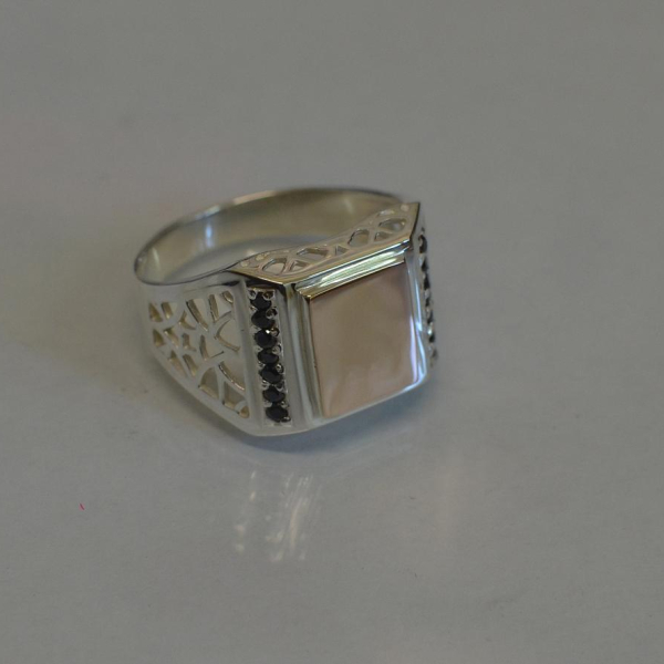 Срібний перстень  зі вставками з золота