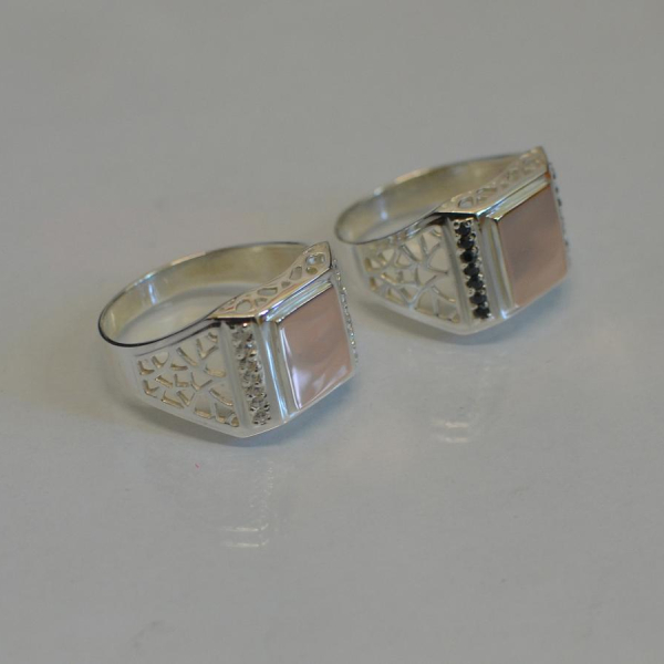 Срібний перстень  зі вставками з золота