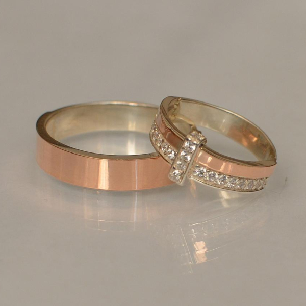 Пара обручальных колец из серебра