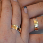 Серебряное обручальное кольцо с золотом