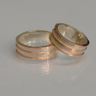 Обручальное кольцо из серебра с золотом