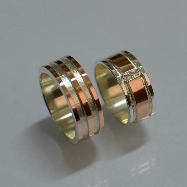 Пара срібних обручок