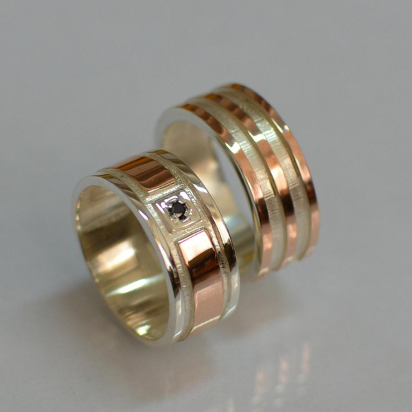 Пара обручок зі срібла