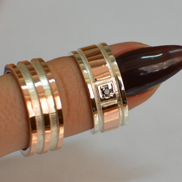 Пара обручок зі срібла