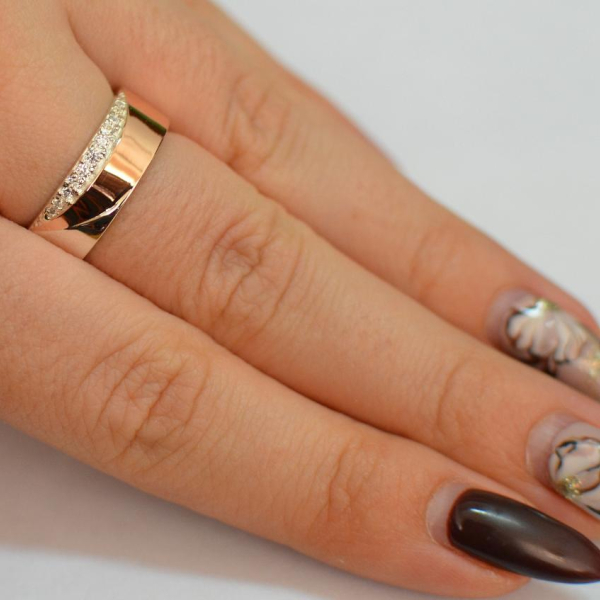 Обручальное кольцо из серебра с золотом