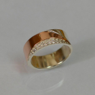 Обручальное кольцо из серебра с золотом