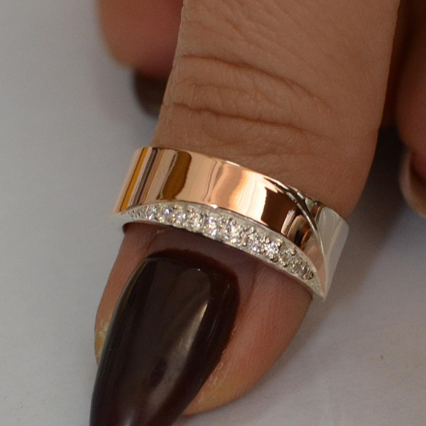 Обручальное кольцо из серебра с золотом