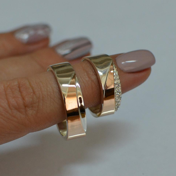 Пара обручок зі срібла