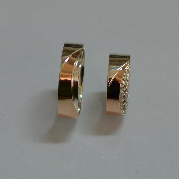 Пара обручок зі срібла