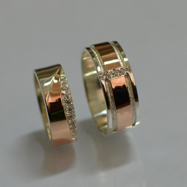 Пара обручок зі срібла