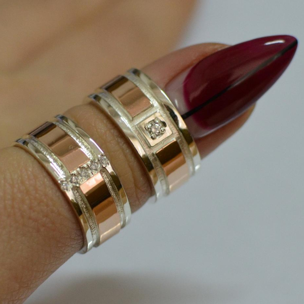 Пара обручок зі срібла