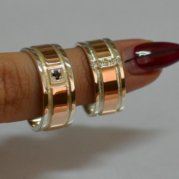 Пара обручок зі срібла