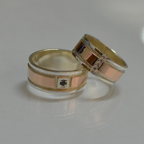 Пара обручок зі срібла