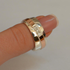 Обручальное кольцо из серебра с золотом