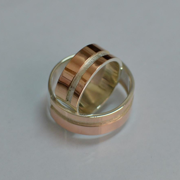 Срібна обручка з золотом