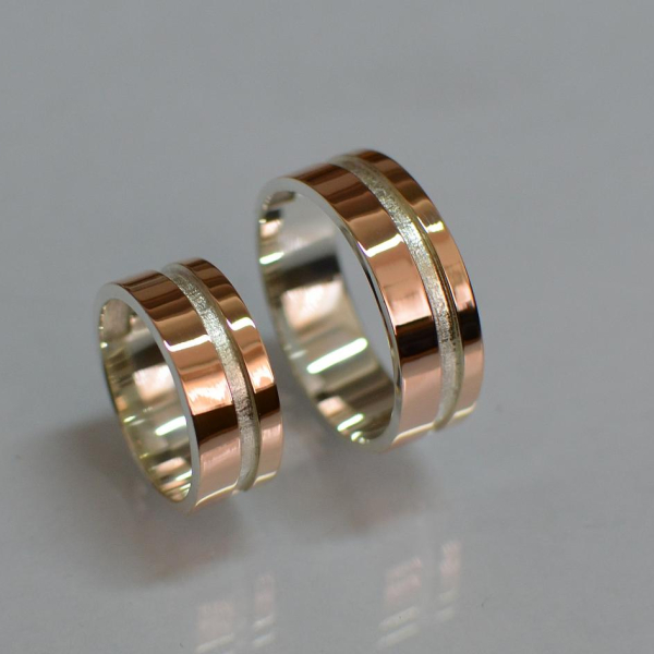 Срібна обручка з золотом