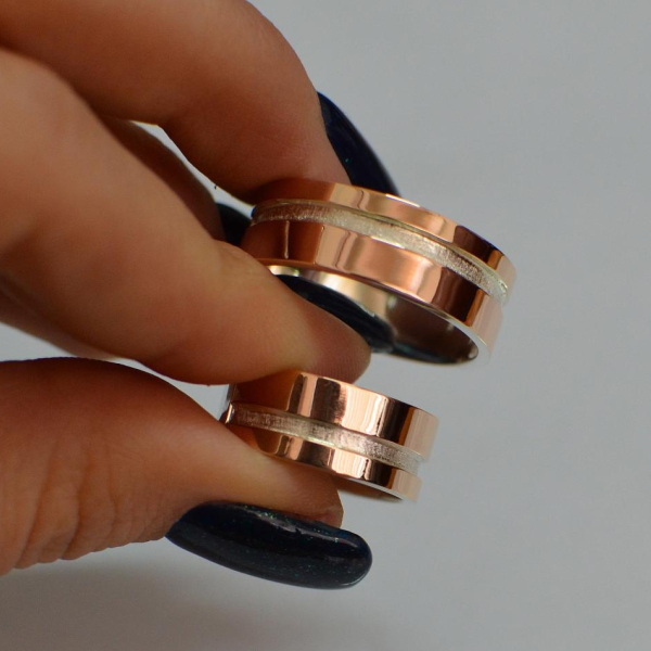 Срібна обручка з золотом