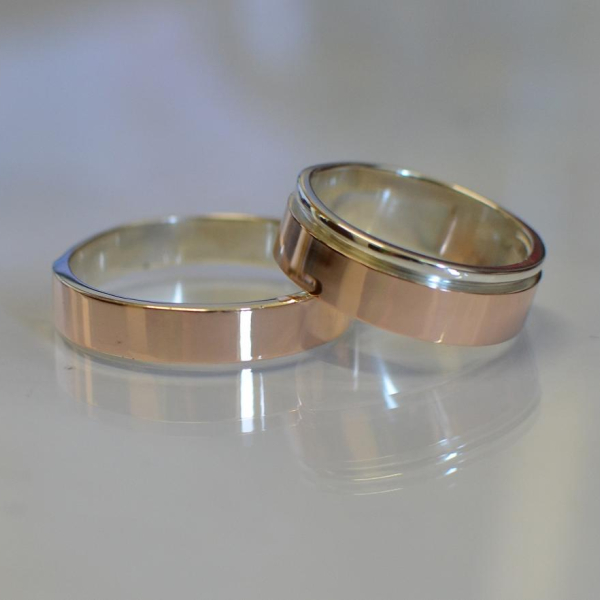 Пара срібних обручок