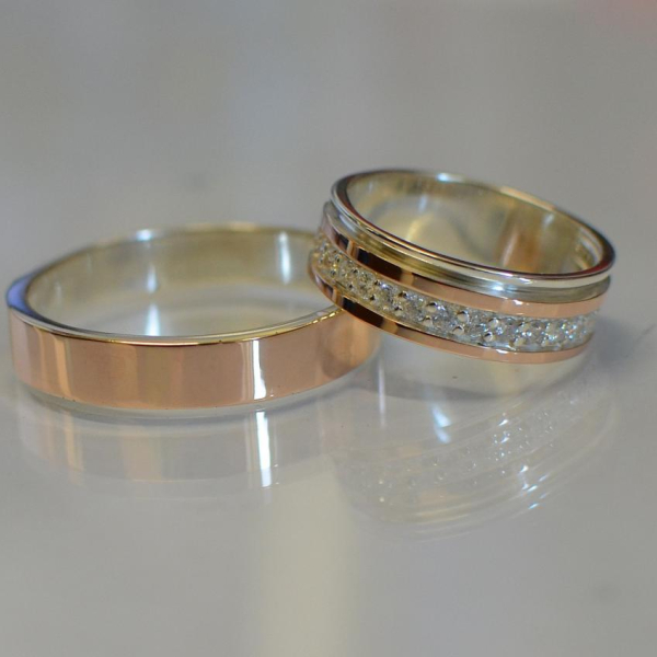 Пара срібних обручок