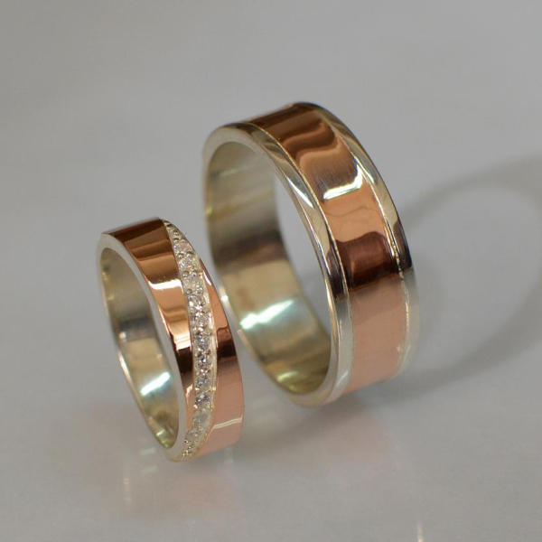 Пара обручок