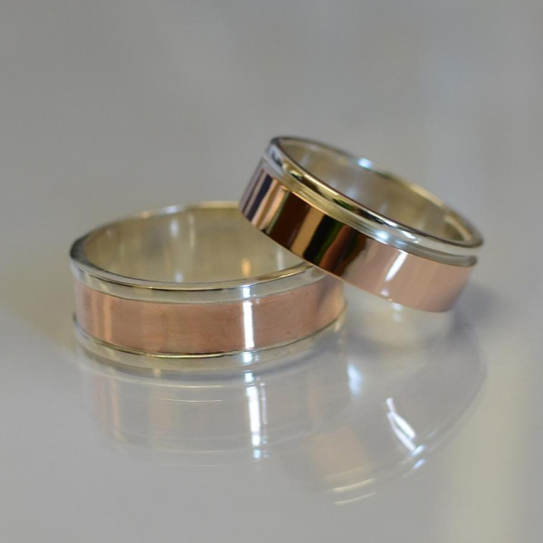 Пара срібних обручок