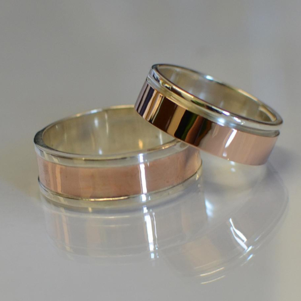 Пара срібних обручок