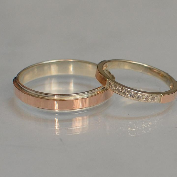 Пара обручок зі срібла