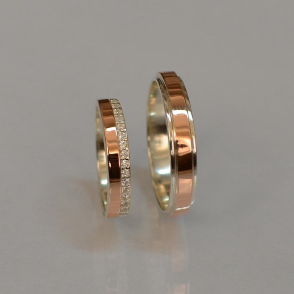 Пара срібних обручок