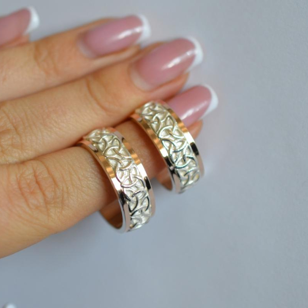 Обручка срібна