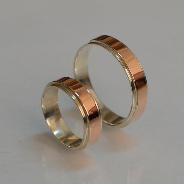 Срібна обручка з золотими пластинами