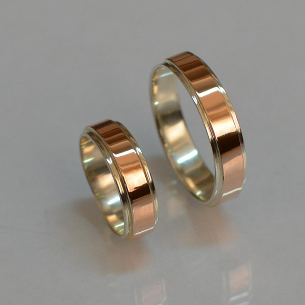 Срібна обручка з золотими пластинами