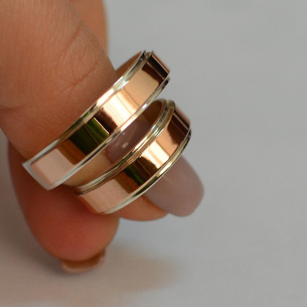 Срібна обручка з золотими пластинами