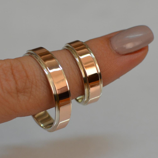 Срібна обручка з золотими пластинами