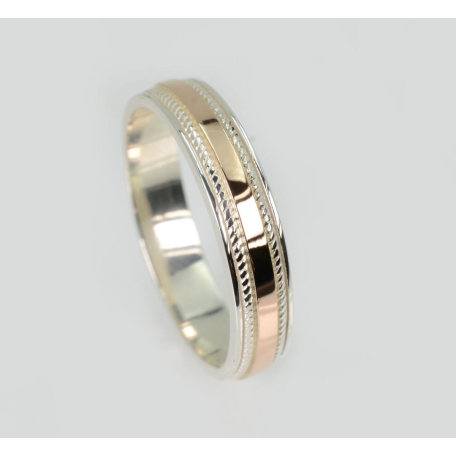 Обручальное кольцо