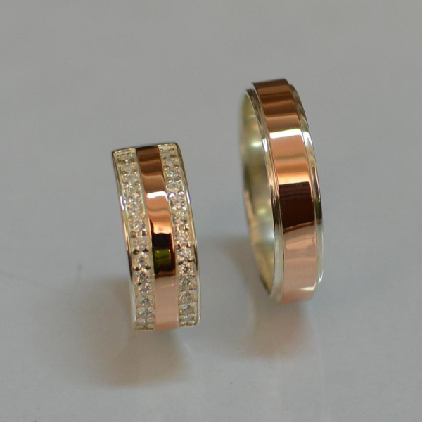 Пара срібних обручок