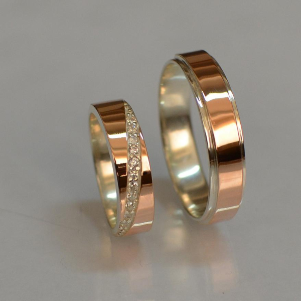 Пара обручок