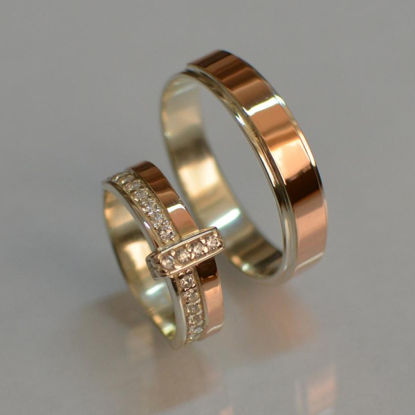 Пара обручок зі срібла