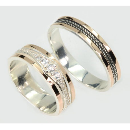 Пара обручальных колец