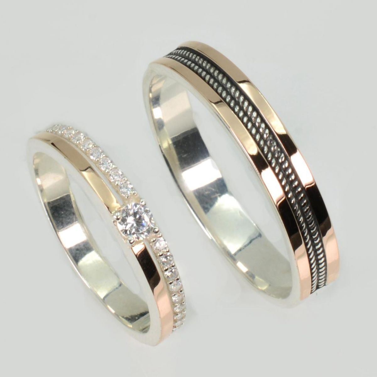 Пара обручок