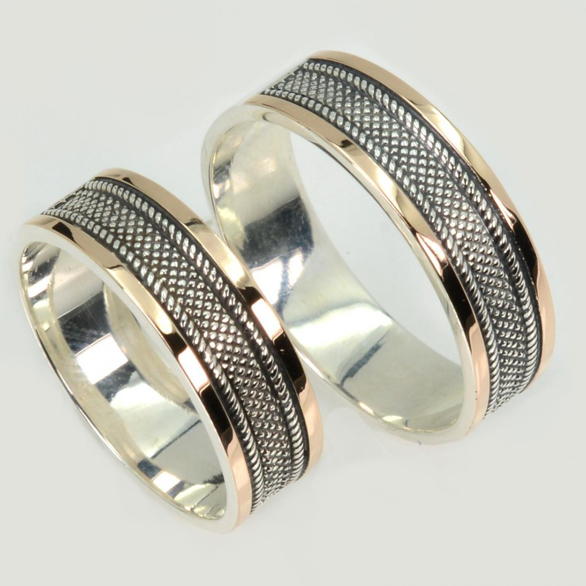 Пара обручок