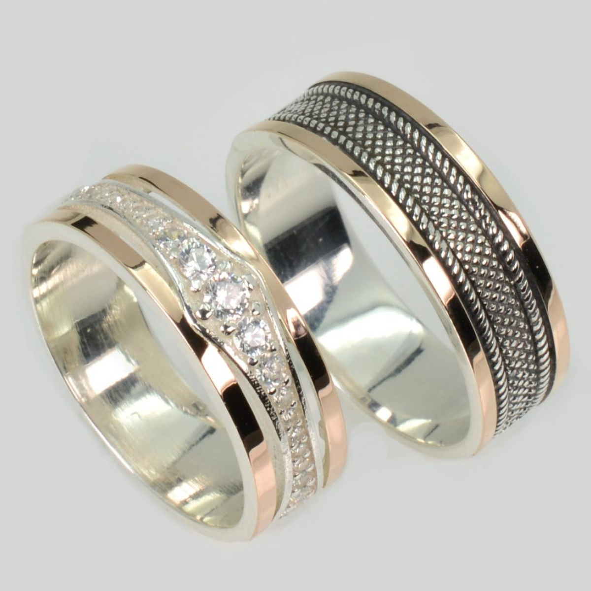 Пара обручок