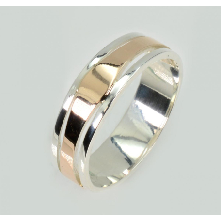 Обручальное кольцо с золотыми пластинами