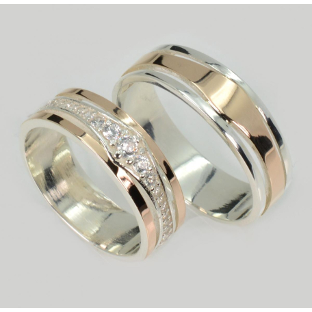 Пара обручальных колец