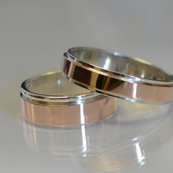 Пара срібних обручок