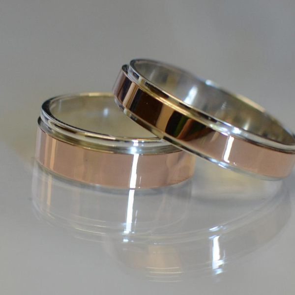 Пара срібних обручок