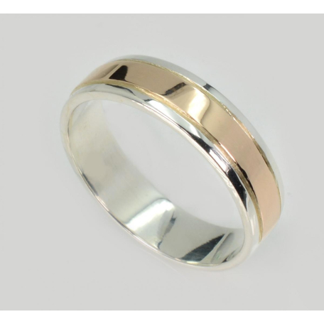 Обручальное кольцо с золотыми пластинами