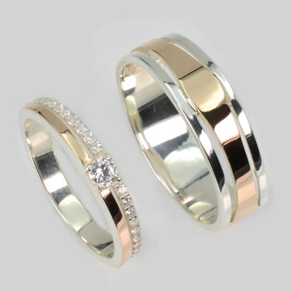 Пара обручок