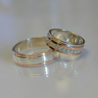 Пара срібних обручок